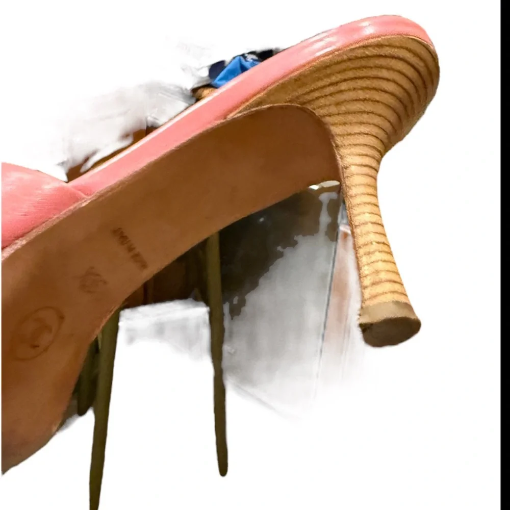 CHANEL VTG Pink High Heels CC Leather Strap Sandals Sleek Stiletto ⭐️⭐️⭐️⭐️⭐️